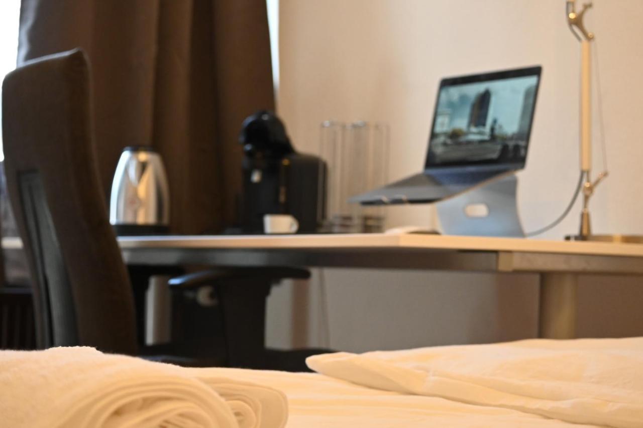 Private Room With Free Parking Koblenz  Exterior photo